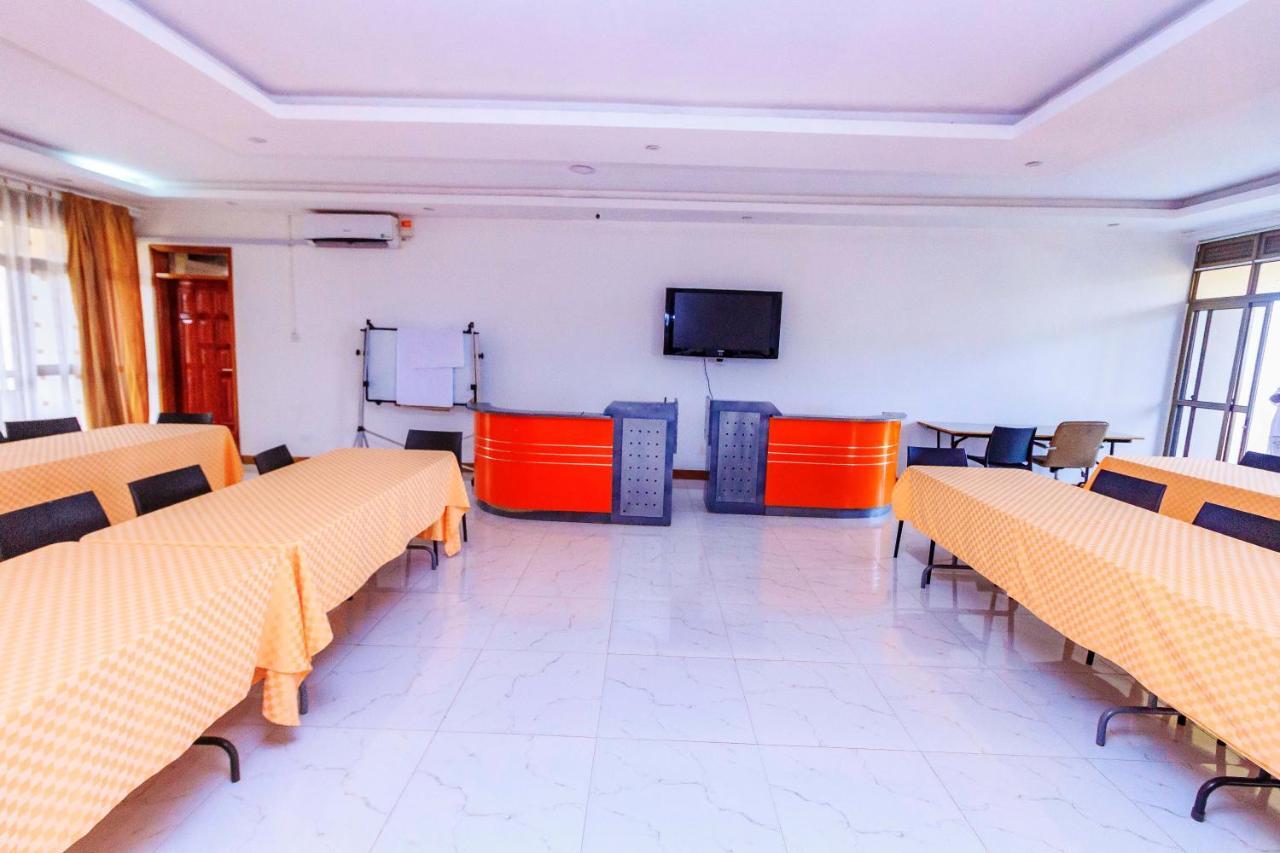 Frontiers Hotel Entebbe Dış mekan fotoğraf